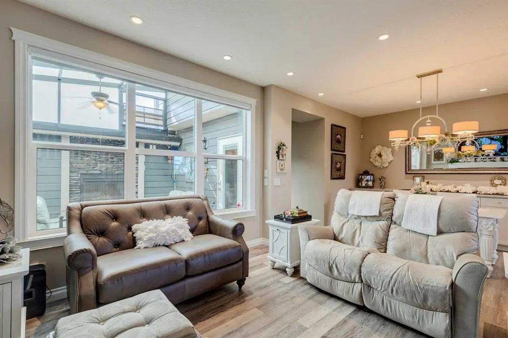 68 Mahogany Crescent SE