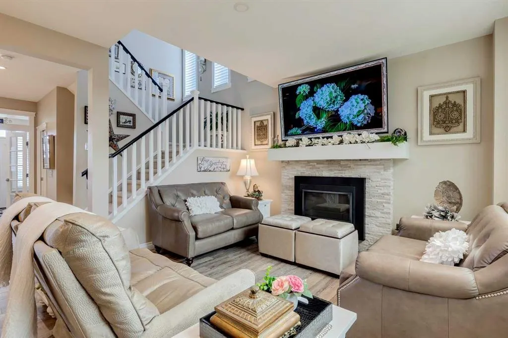 68 Mahogany Crescent SE