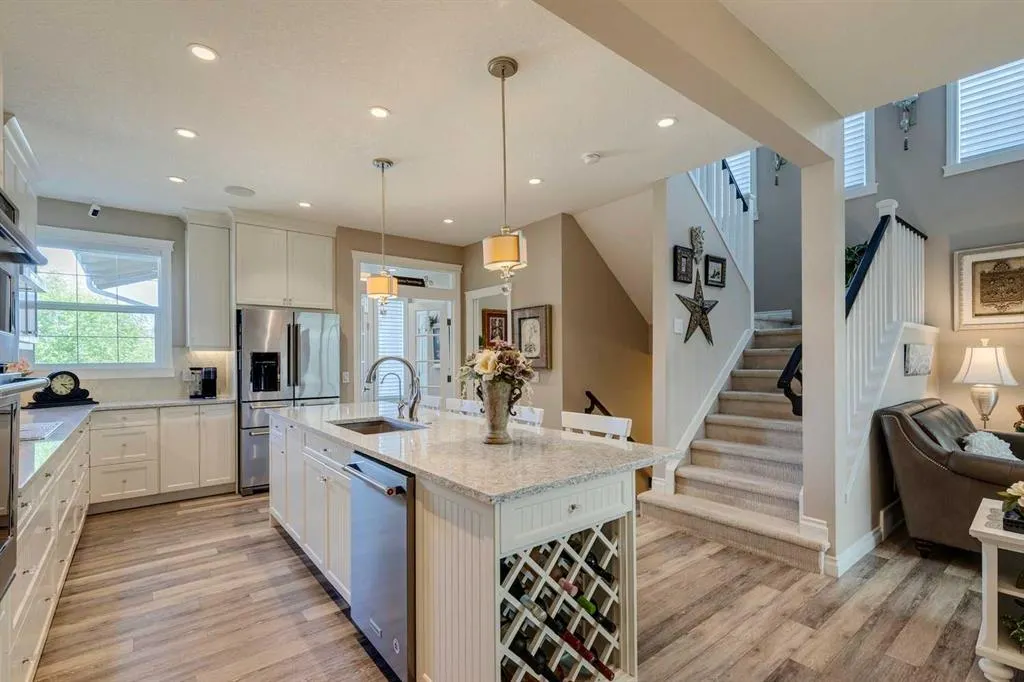 68 Mahogany Crescent SE