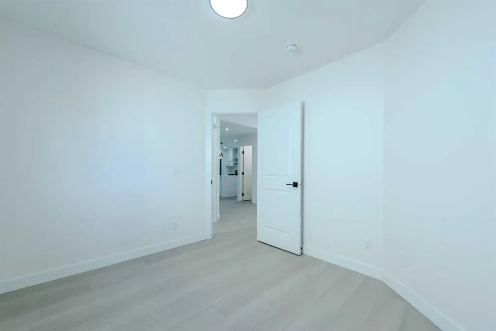 93 Coral Reef Crescent NE