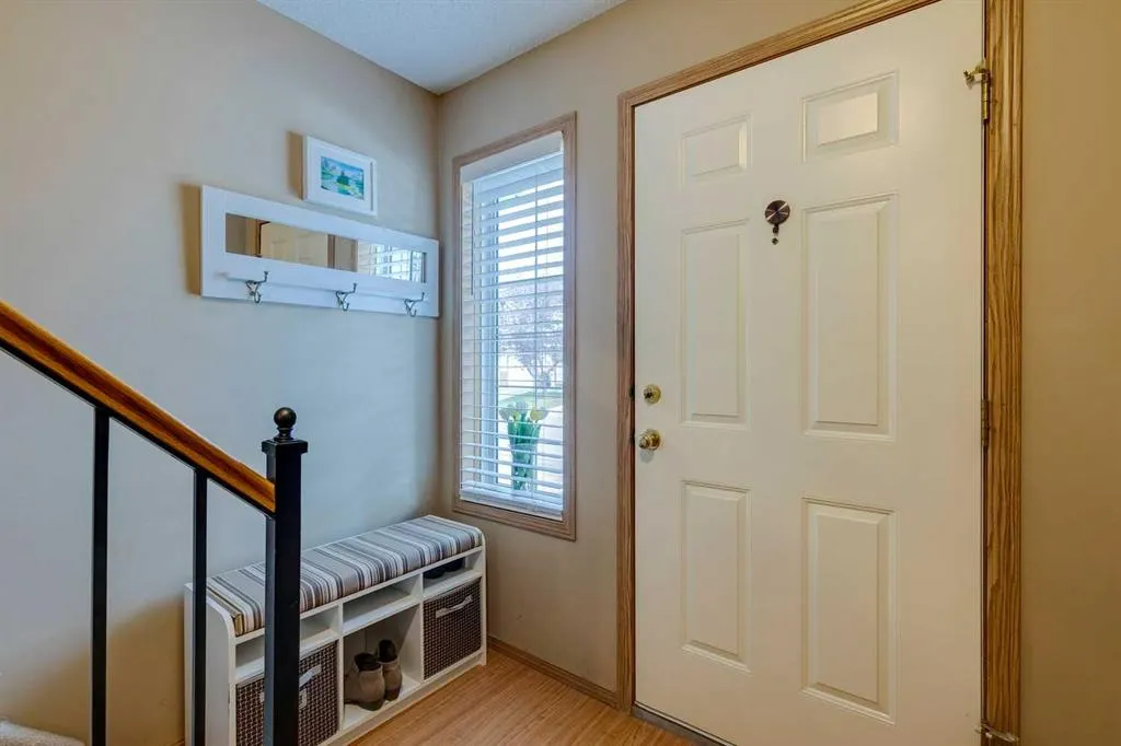 139 Country Hills Villas NW