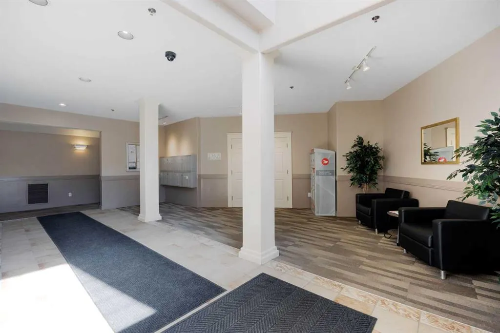 1095 Timberline Drive, #101