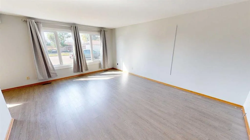 401 3rd Avenue W