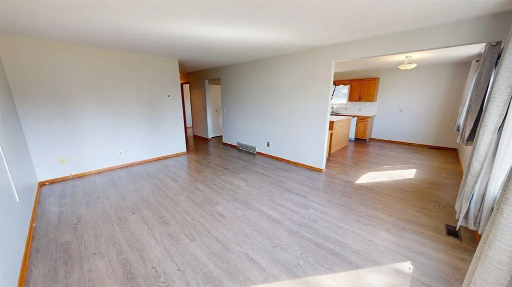 401 3rd Avenue W