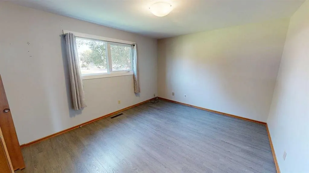 401 3rd Avenue W
