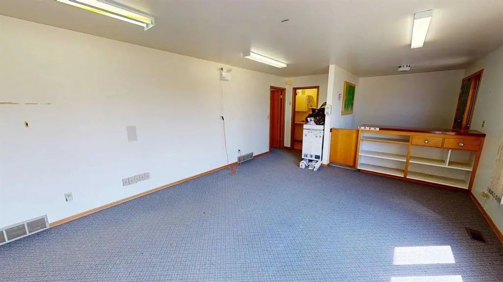 401 3rd Avenue W