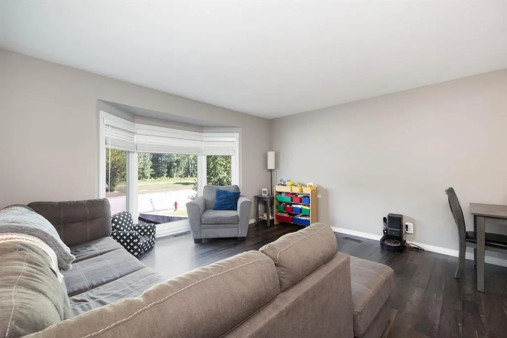 525 Beacon Hill Drive