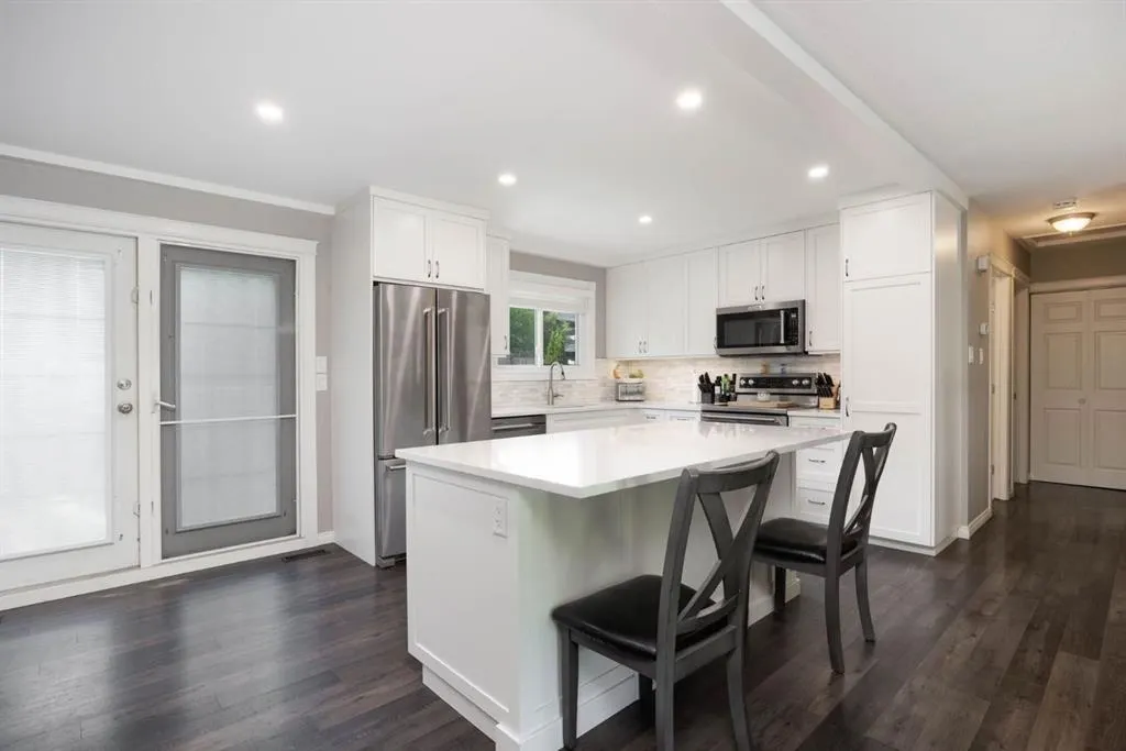 525 Beacon Hill Drive