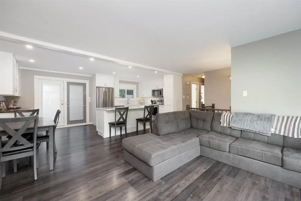 525 Beacon Hill Drive