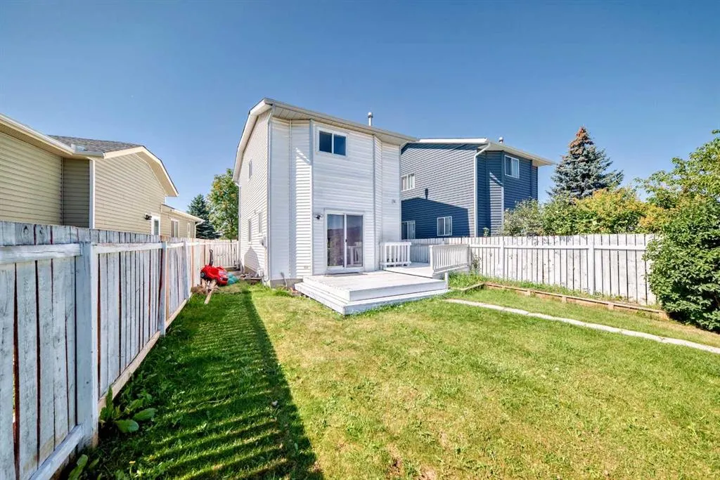 33 Martinridge Place NE