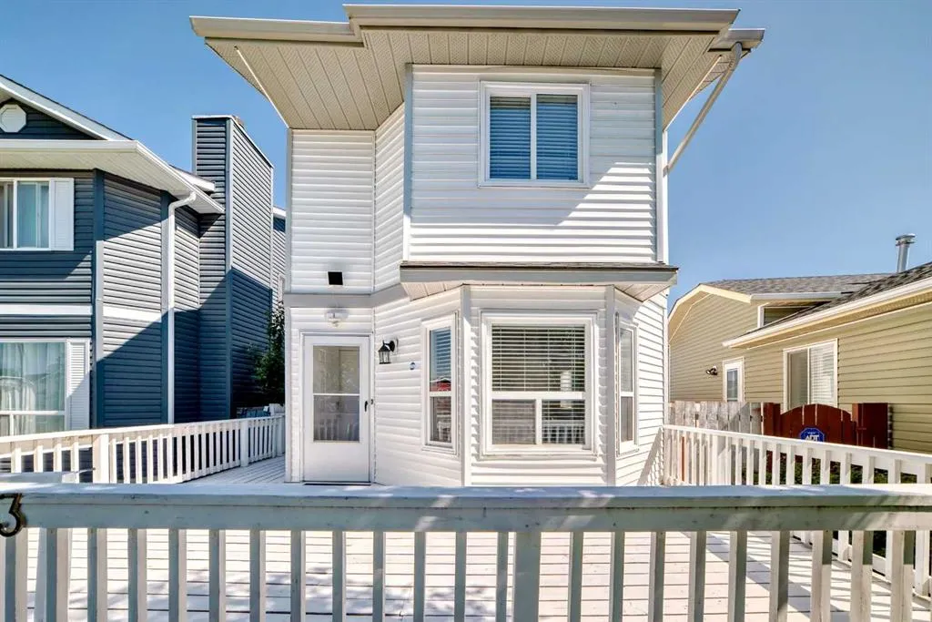 33 Martinridge Place NE