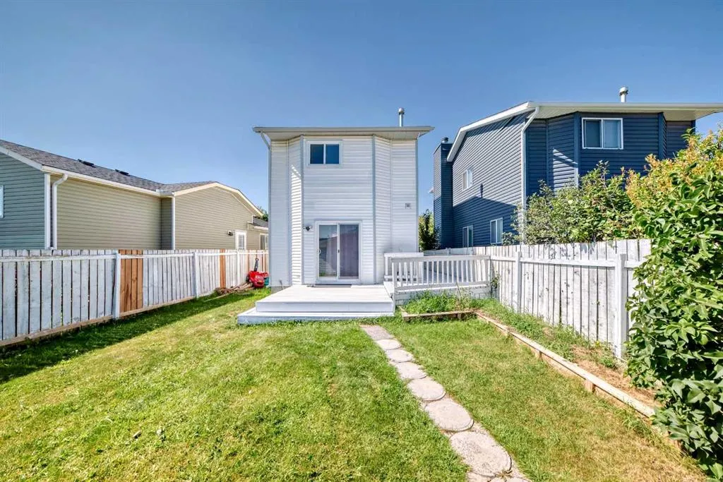 33 Martinridge Place NE