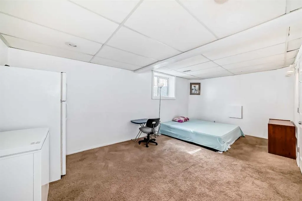 33 Martinridge Place NE