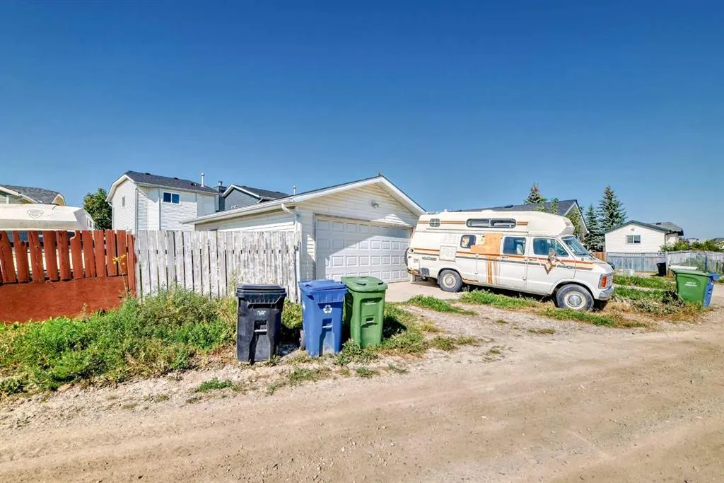 33 Martinridge Place NE
