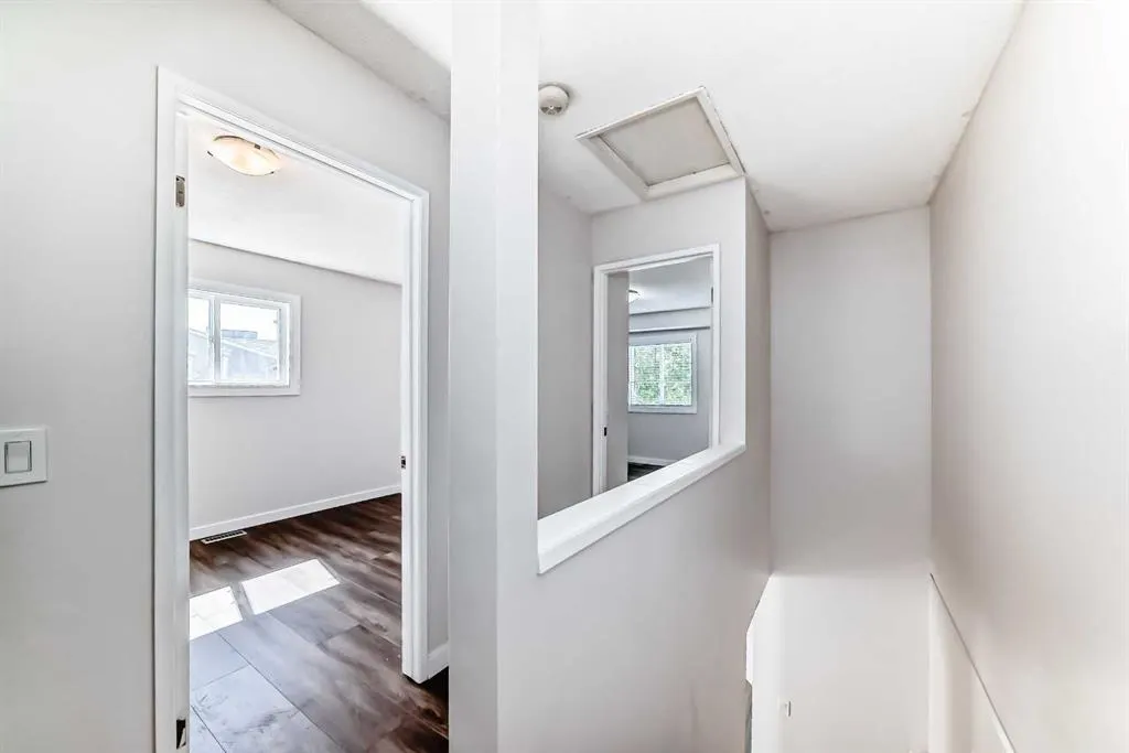 33 Martinridge Place NE