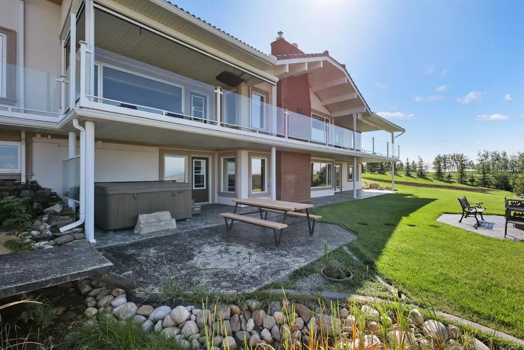 260011 Mountain Ridge Place