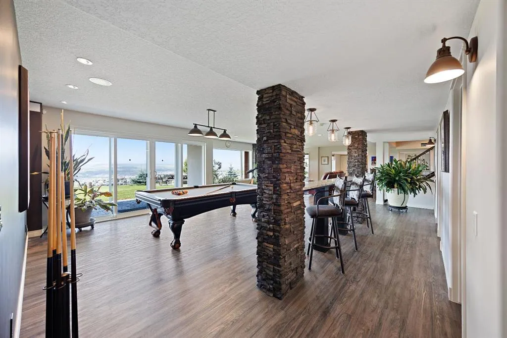 260011 Mountain Ridge Place
