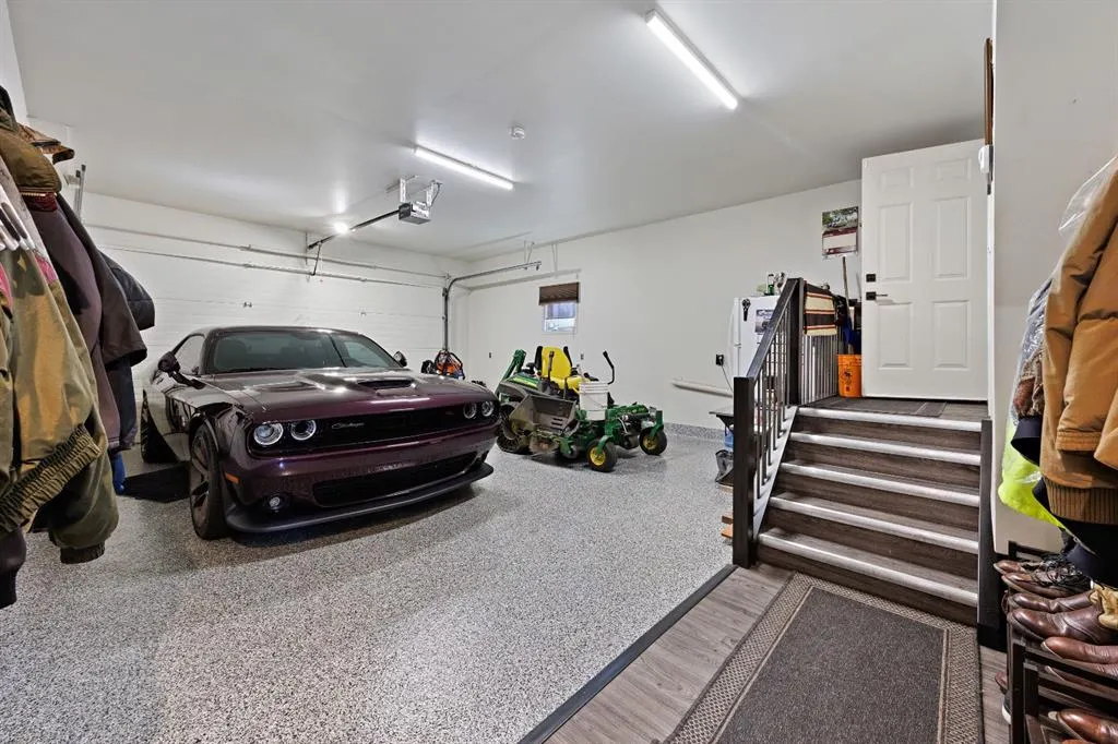 260011 Mountain Ridge Place