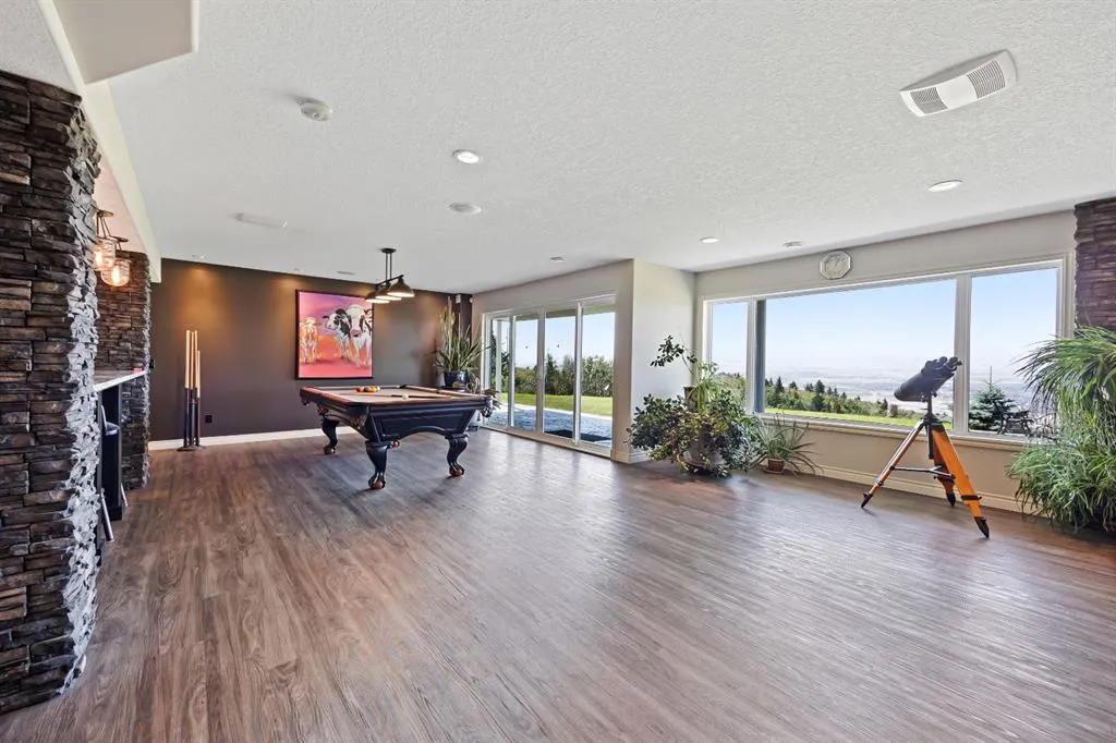 260011 Mountain Ridge Place