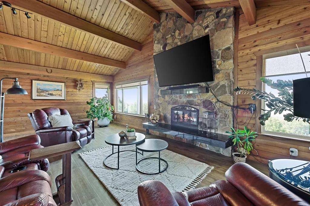 260011 Mountain Ridge Place