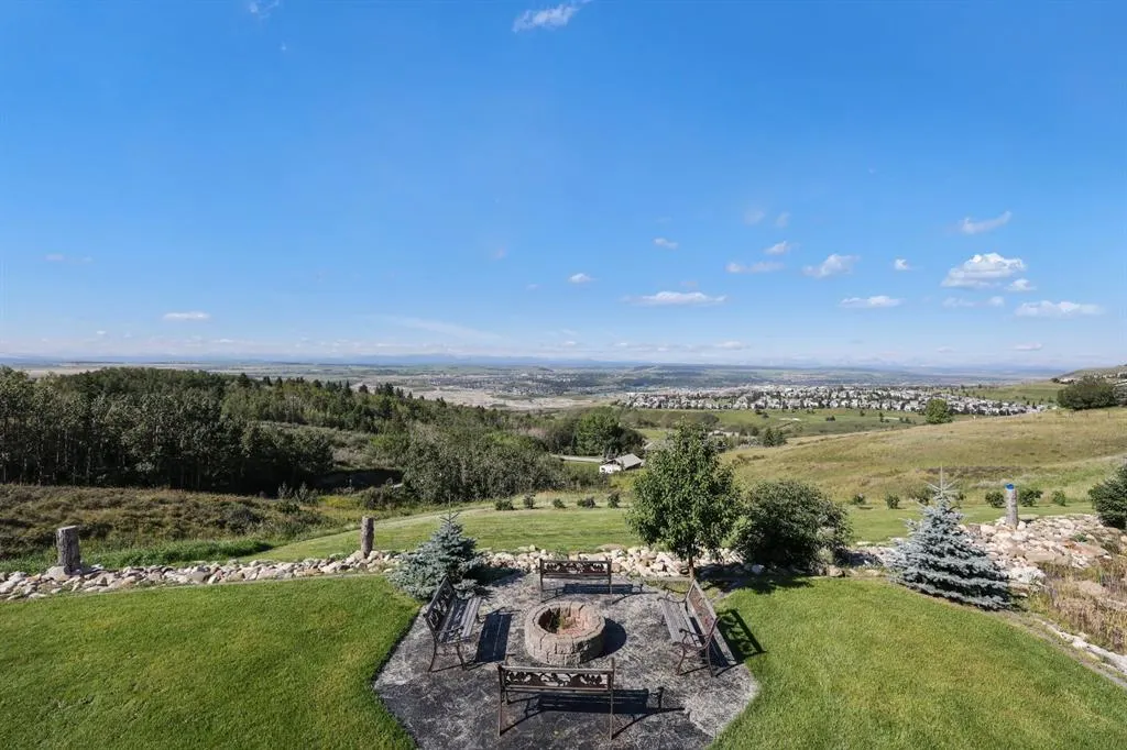 260011 Mountain Ridge Place