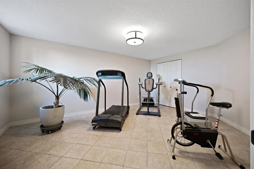260011 Mountain Ridge Place