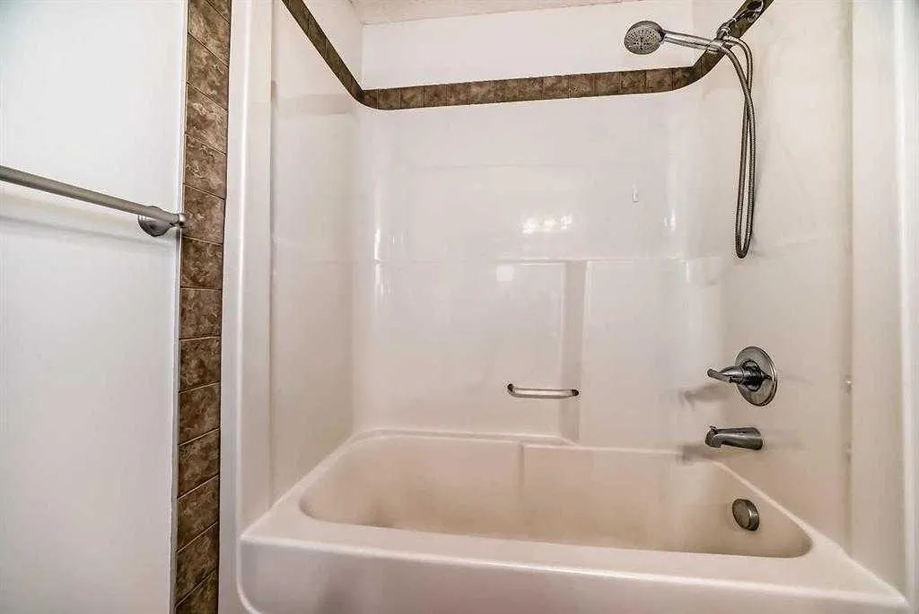 88 ARBOUR LAKE Road NW, #201