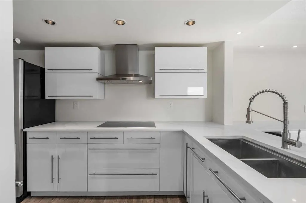 225 25 Avenue SW, #1305 (PH5)
