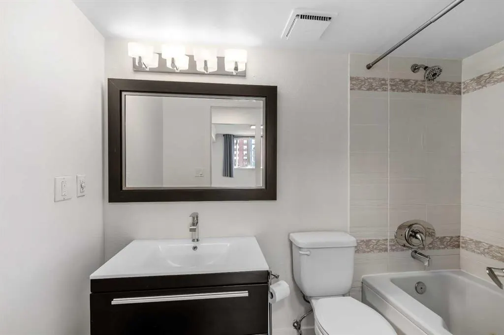 225 25 Avenue SW, #1305 (PH5)