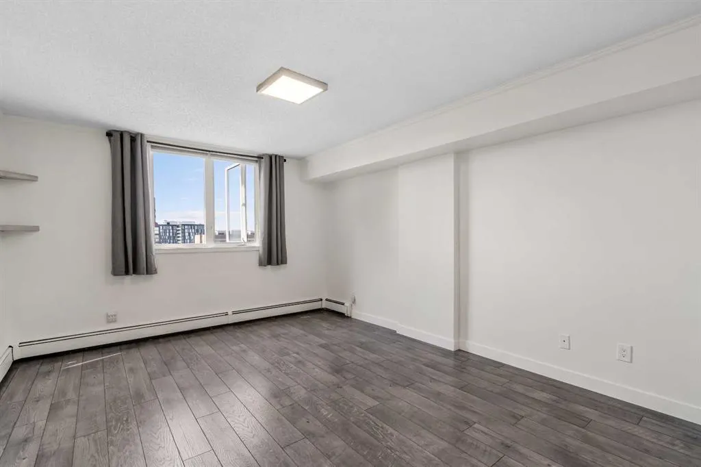 225 25 Avenue SW, #1305 (PH5)