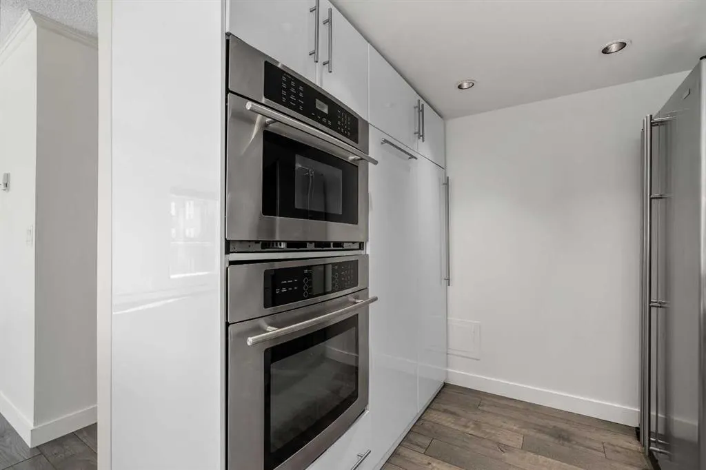 225 25 Avenue SW, #1305 (PH5)