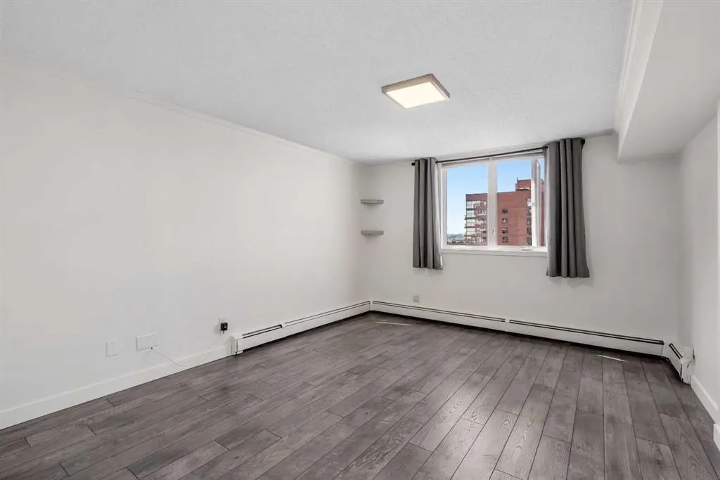 225 25 Avenue SW, #1305 (PH5)