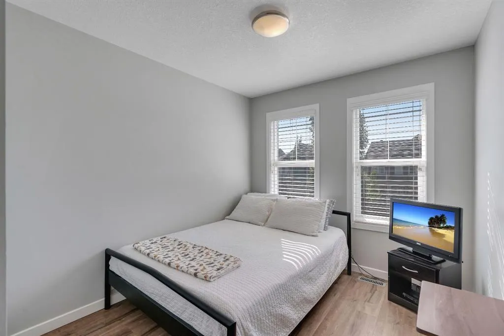 128 Midtown Court SW