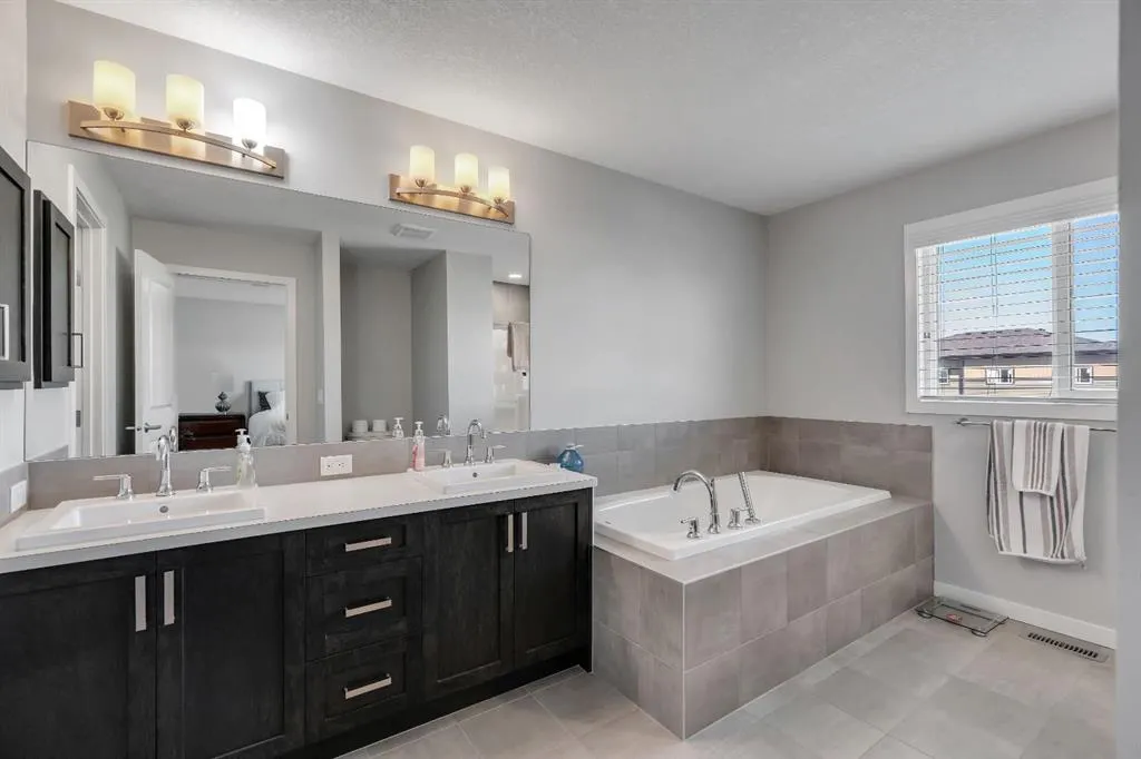 128 Midtown Court SW