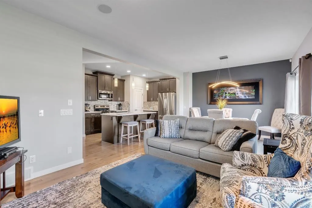 128 Midtown Court SW