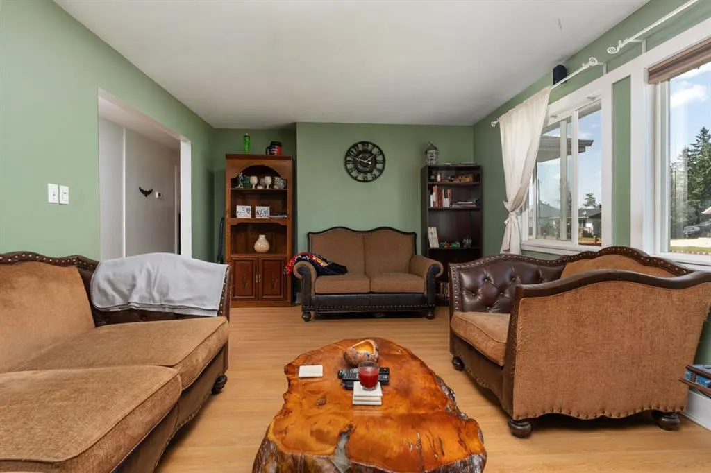 225 Dominion Street