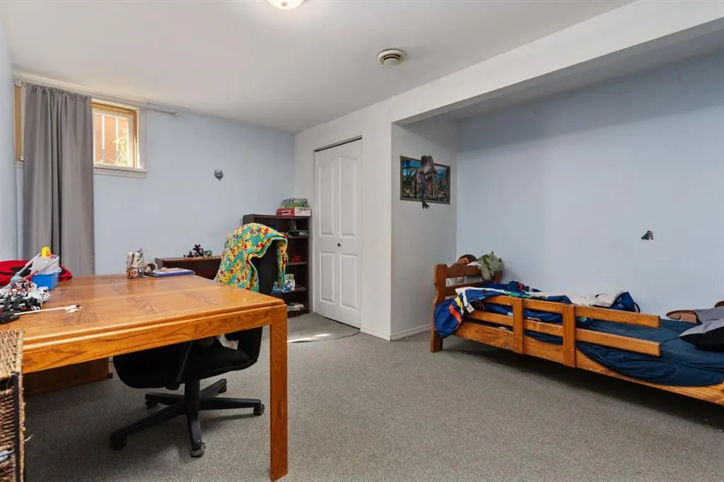 225 Dominion Street