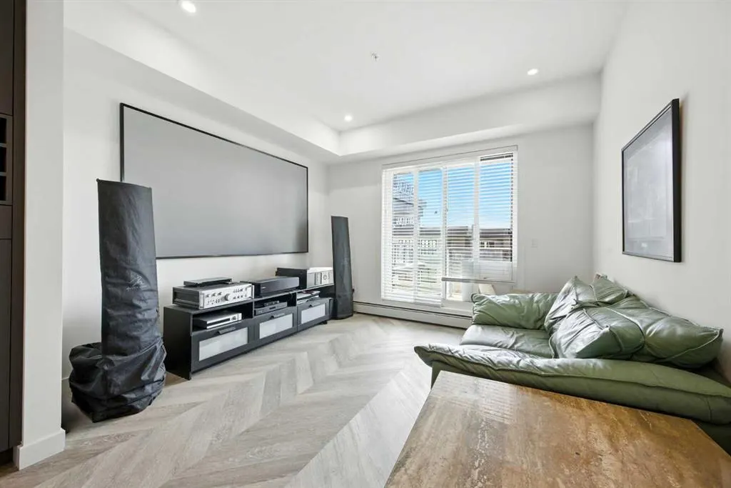 4275 Norford Avenue NW, #419