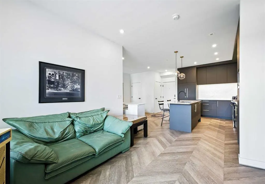 4275 Norford Avenue NW, #419
