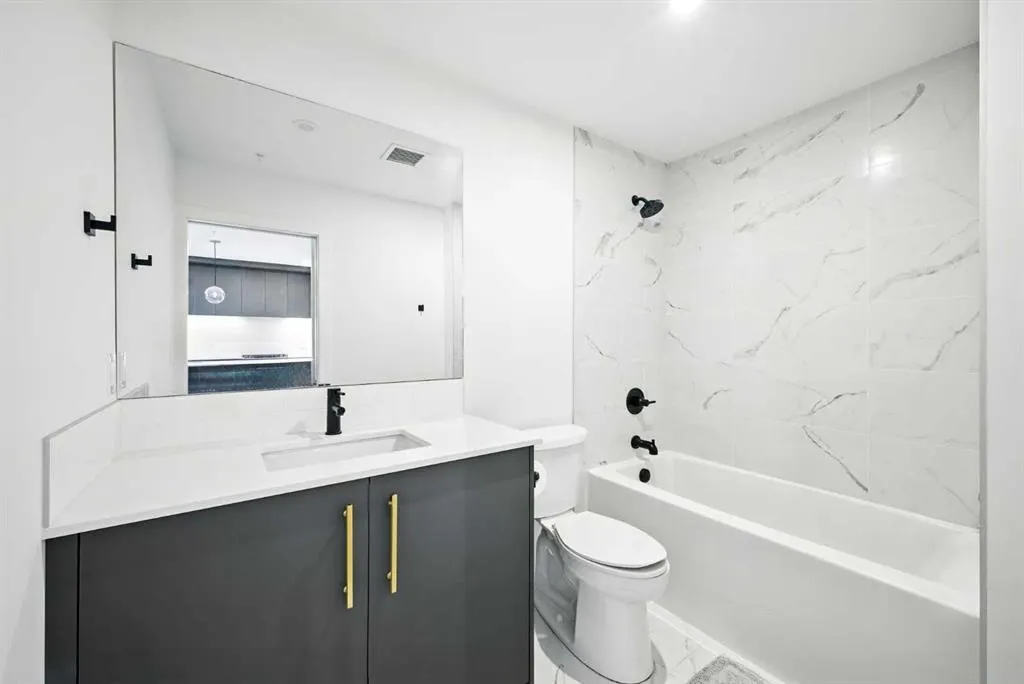 4275 Norford Avenue NW, #419