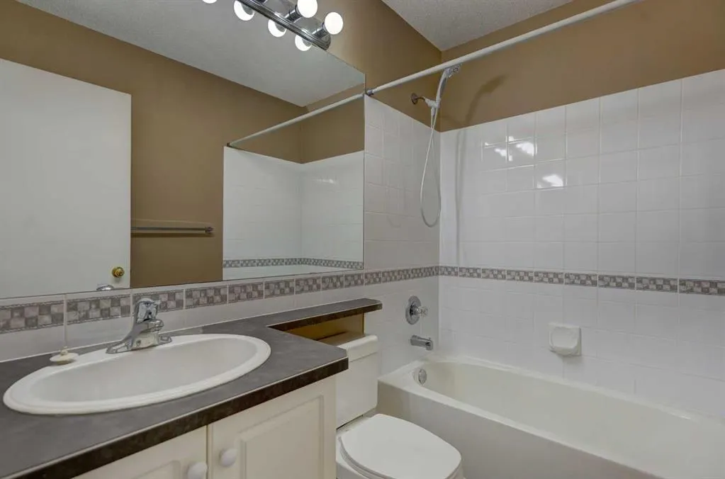 129 Prestwick Park SE