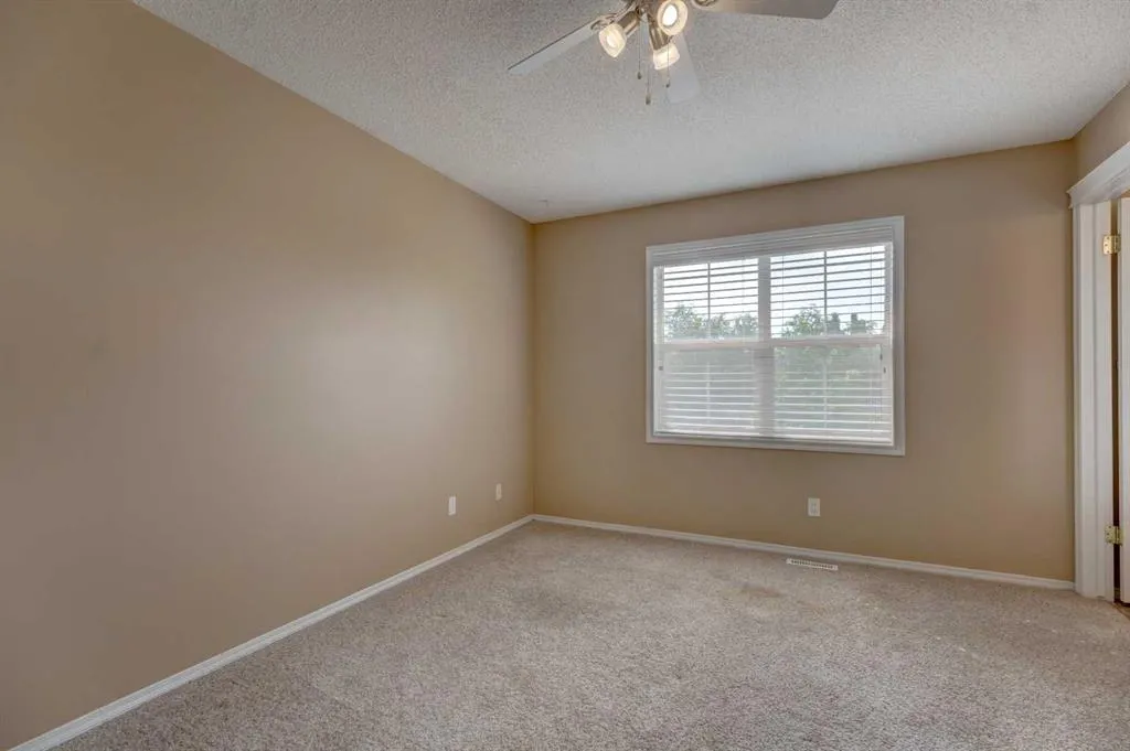 129 Prestwick Park SE