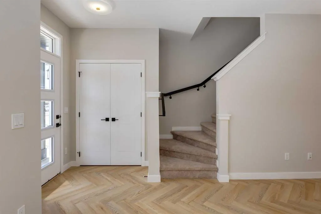 261 Cobblestone Gate