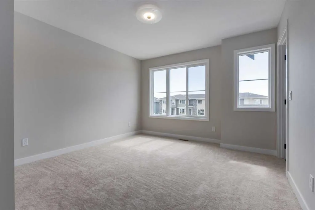 261 Cobblestone Gate