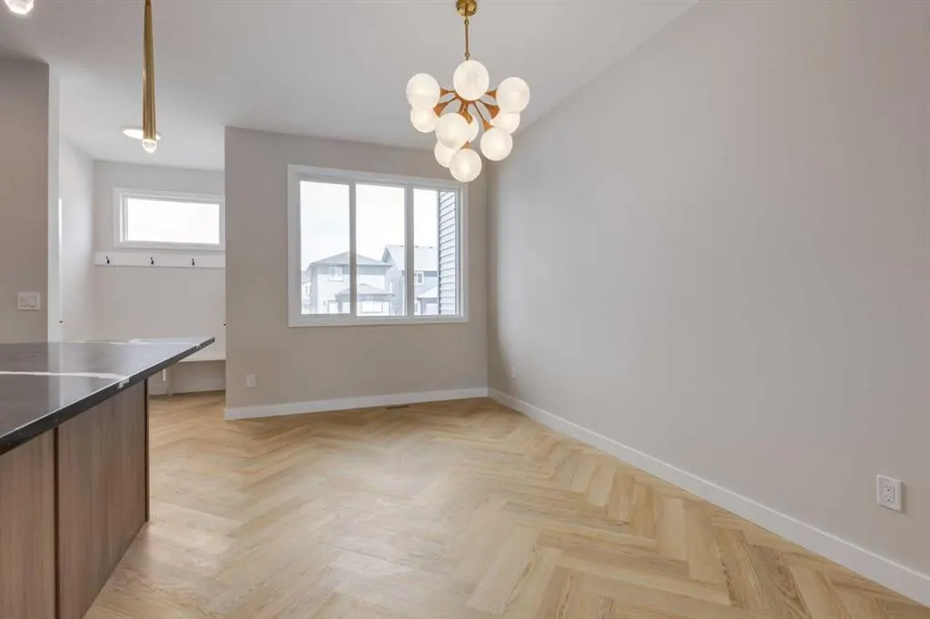 261 Cobblestone Gate