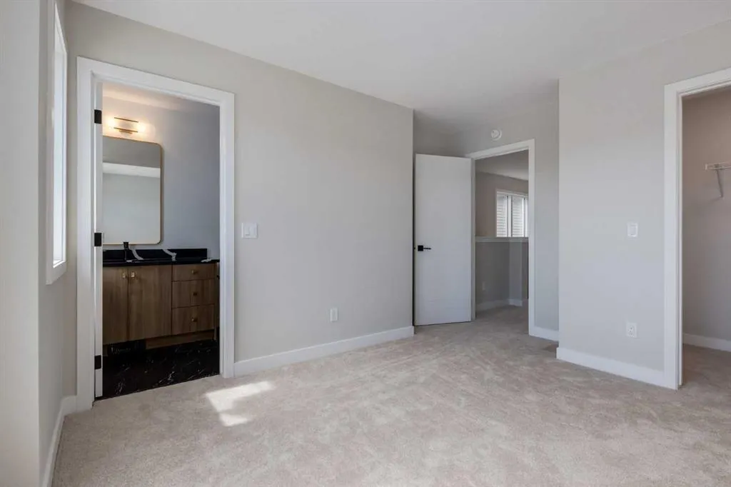 261 Cobblestone Gate
