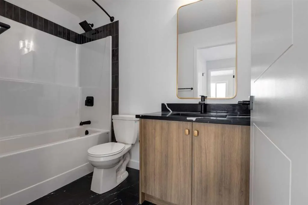 261 Cobblestone Gate