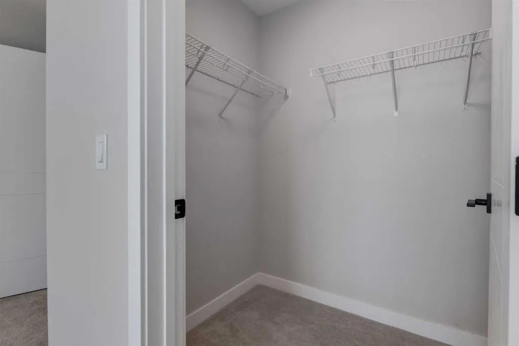 261 Cobblestone Gate