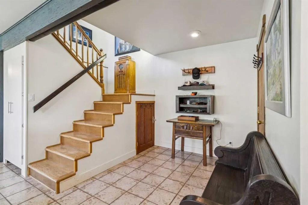 229306 Highway 762, #200