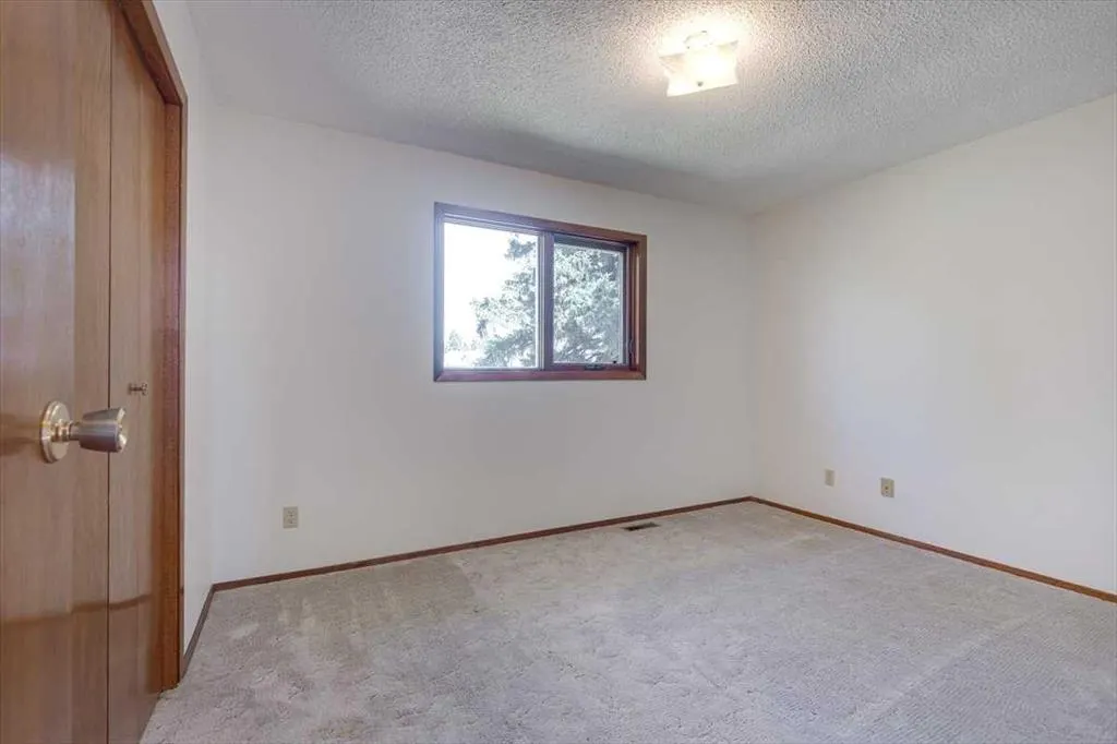 24407 Township Road 390